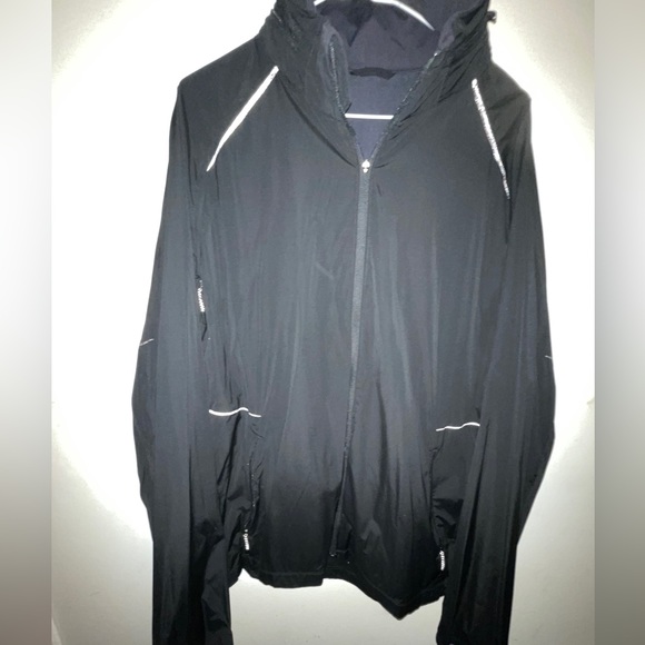 Men’s lululemon windbreaker jacket - Picture 4 of 11